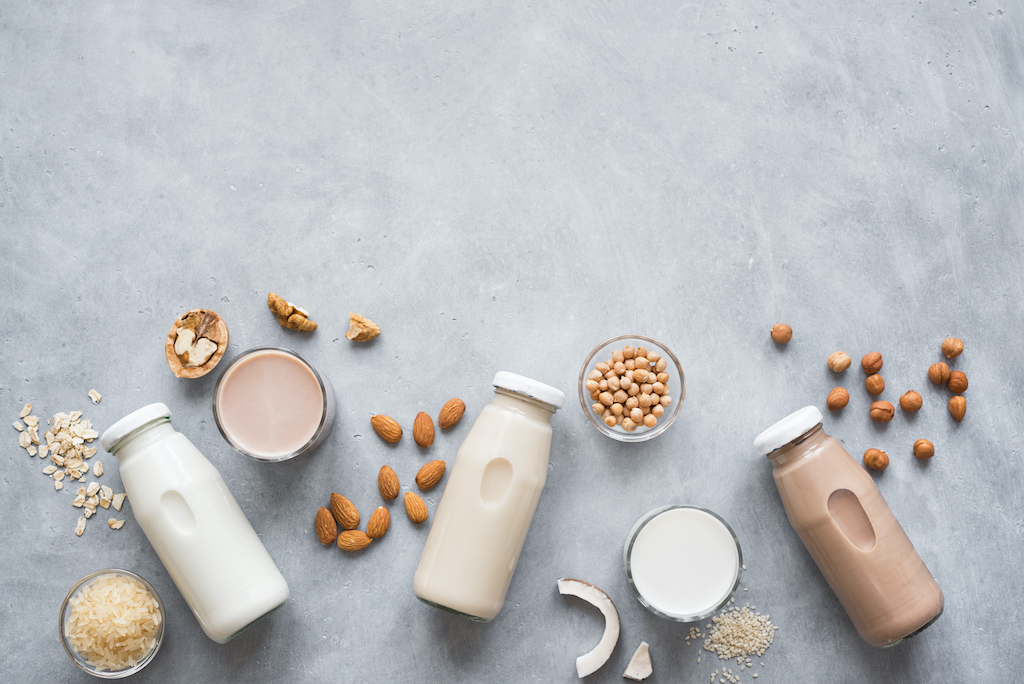 Oat Milk vs Almond Milk: Which is Best? | 30 Day Fitness Challenge